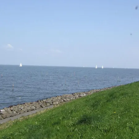 Glamping Tent With Kitchen And Bathroom, On A On The Ijsselmeer Luxury tent *