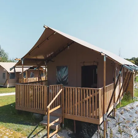 Safari For 6 People With Veranda Near The Ijsselmeer *