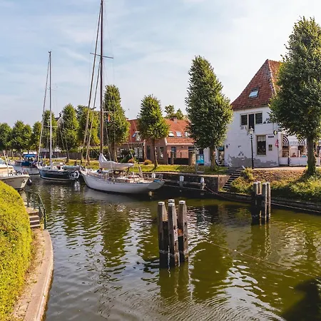 Luxe tent Safari For 6 People With Veranda Near The Ijsselmeer *